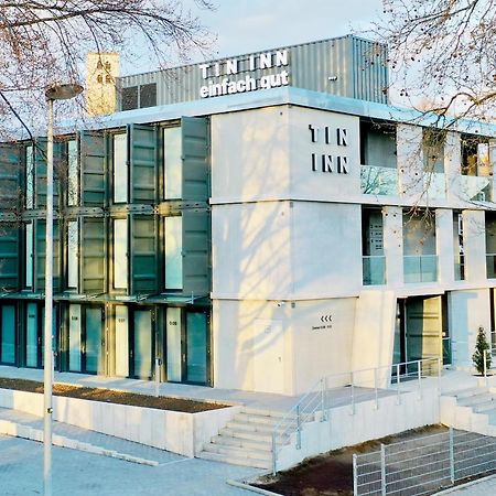 Tin Inn - Hueckelhoven - Das Hotel Aus Hochwertig Ausgebauten Ueberseecontainern Экстерьер фото