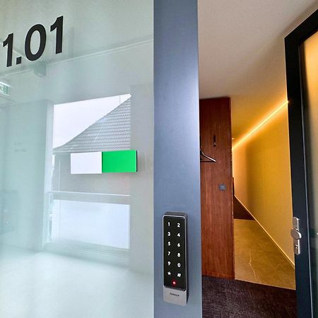 Tin Inn - Hueckelhoven - Das Hotel Aus Hochwertig Ausgebauten Ueberseecontainern Экстерьер фото