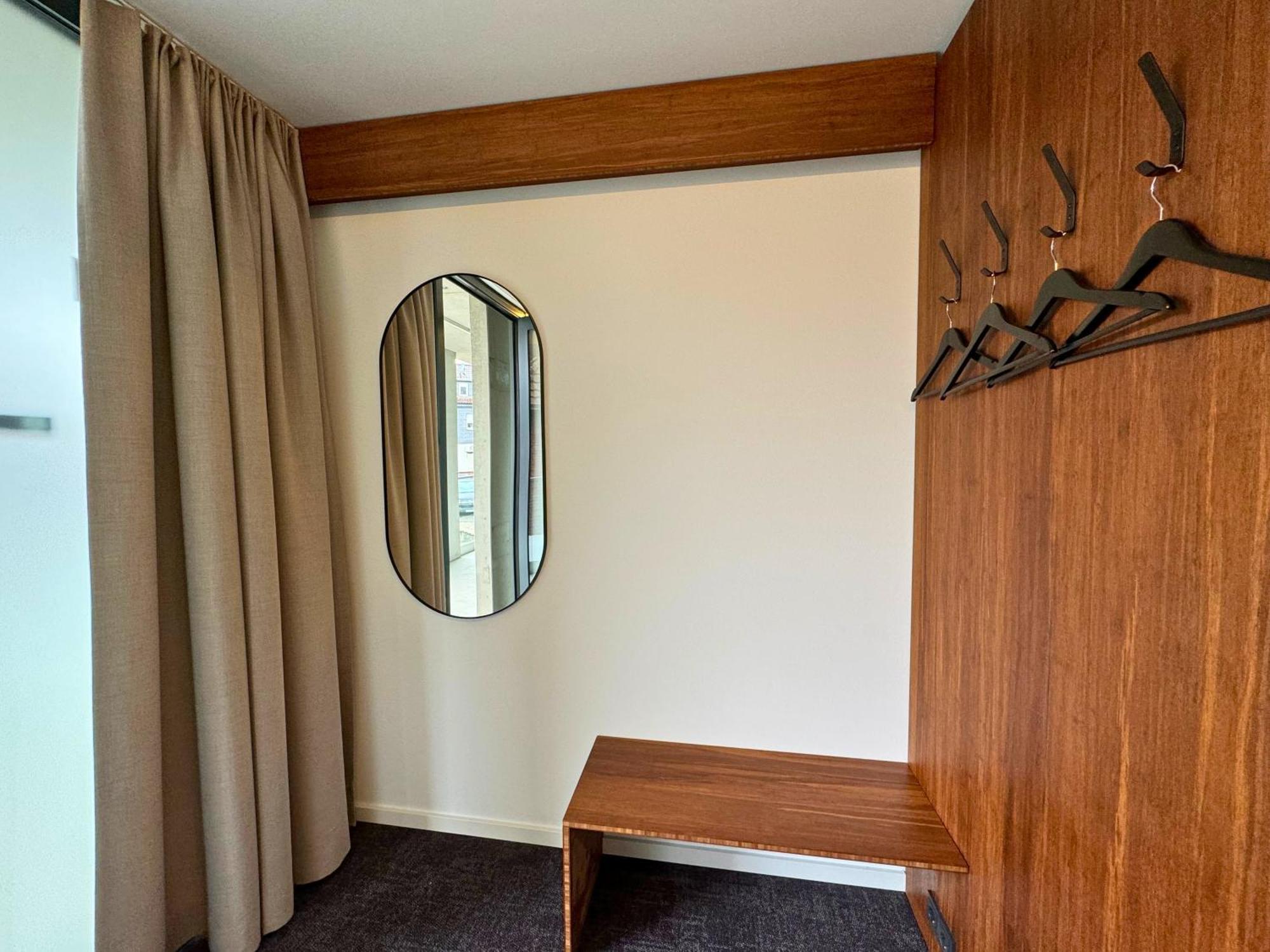 Tin Inn - Hueckelhoven - Das Hotel Aus Hochwertig Ausgebauten Ueberseecontainern Экстерьер фото